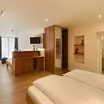 Hotel Central Hotel 3*