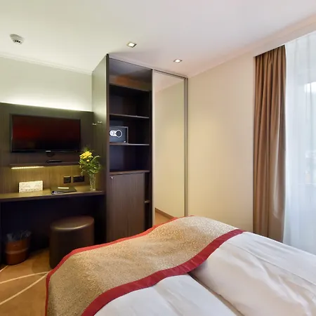 Hotel Central Hotel 3*