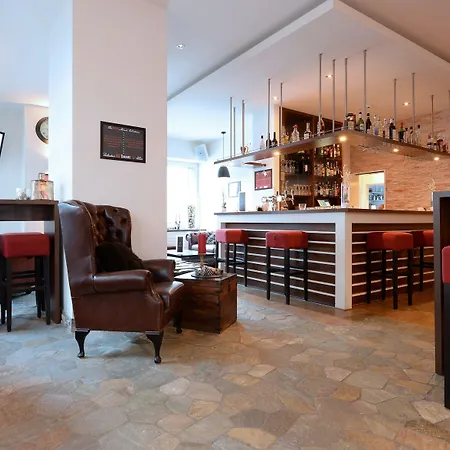 Szálloda Hotel Central