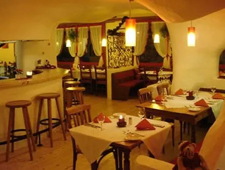 Hotel Central Hotel 3*